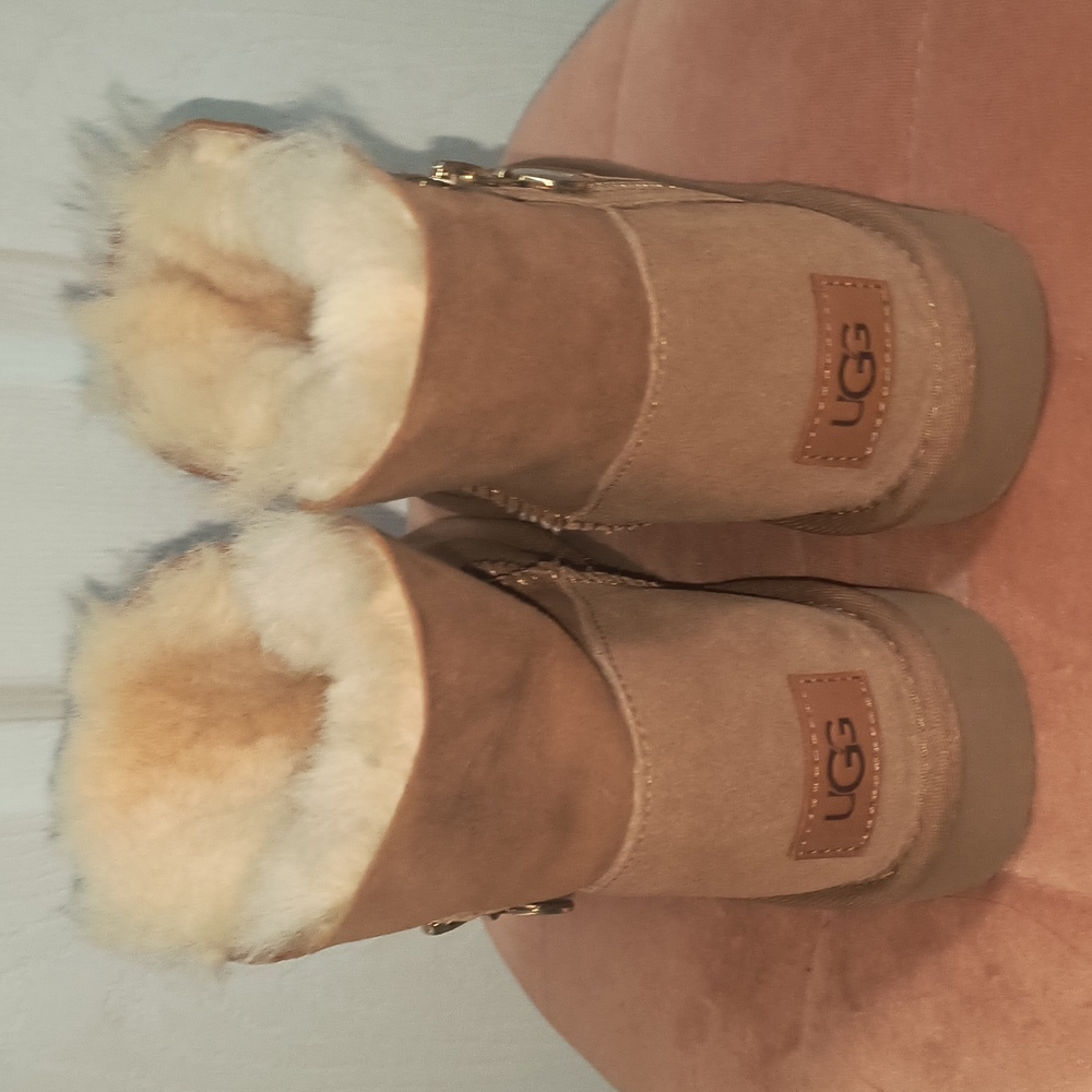 UGG Bailey Mini Zip Boots Size 7 - Picture 6 of 8